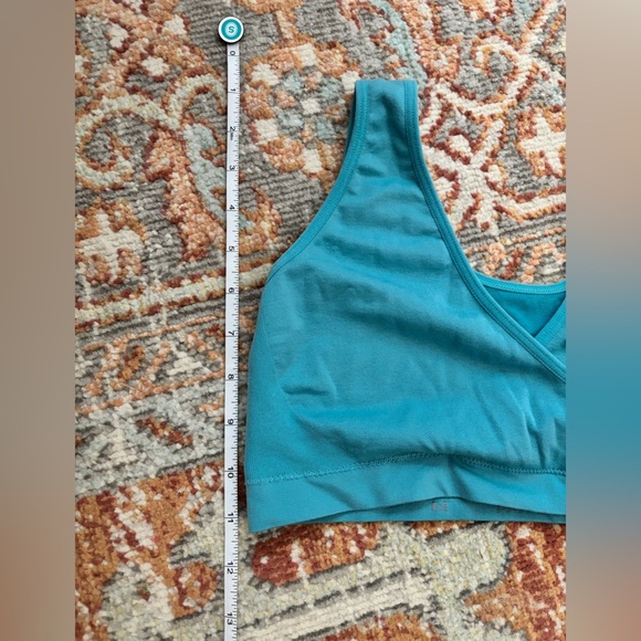 Vibrant teal wrap loungewear bra in size medium! - Picture 4 of 5